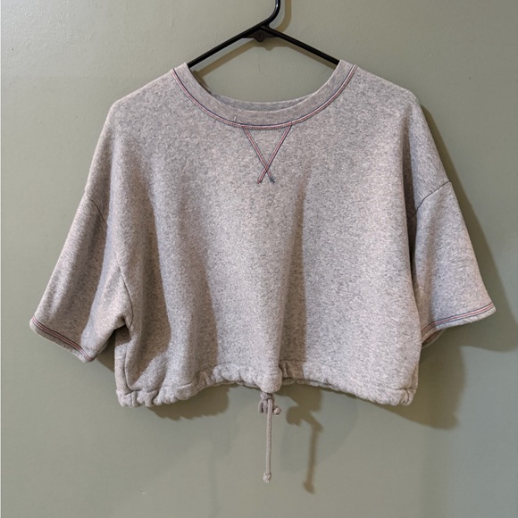 American Eagle Outfitters Tops - American Eagle grey cropped short sleeve sweatshirt drawstring at bottom small